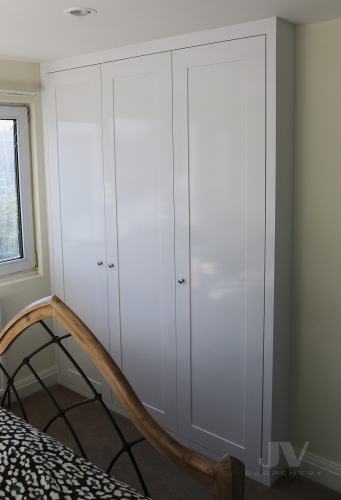 Shaker fitted wardrobe with 3 doors, Wimbledon