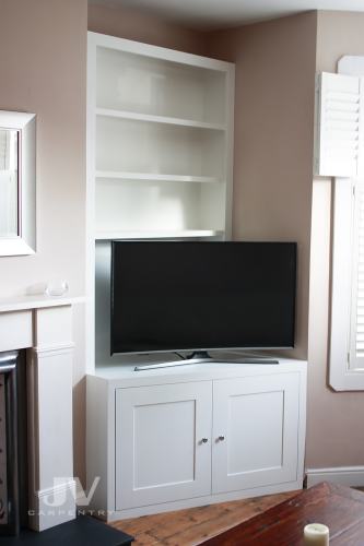 Alcove fitted bookshelves