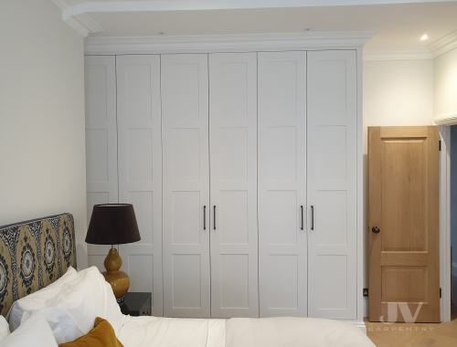 traditional built-in-wardrobes