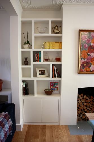 Fitted alcove shelving
